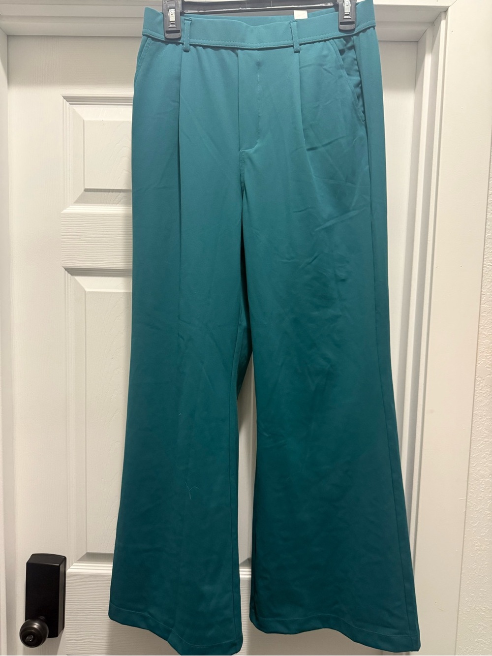 HALARA Women’s Flex stretch waist pull on dress pants medium regular in dark tea